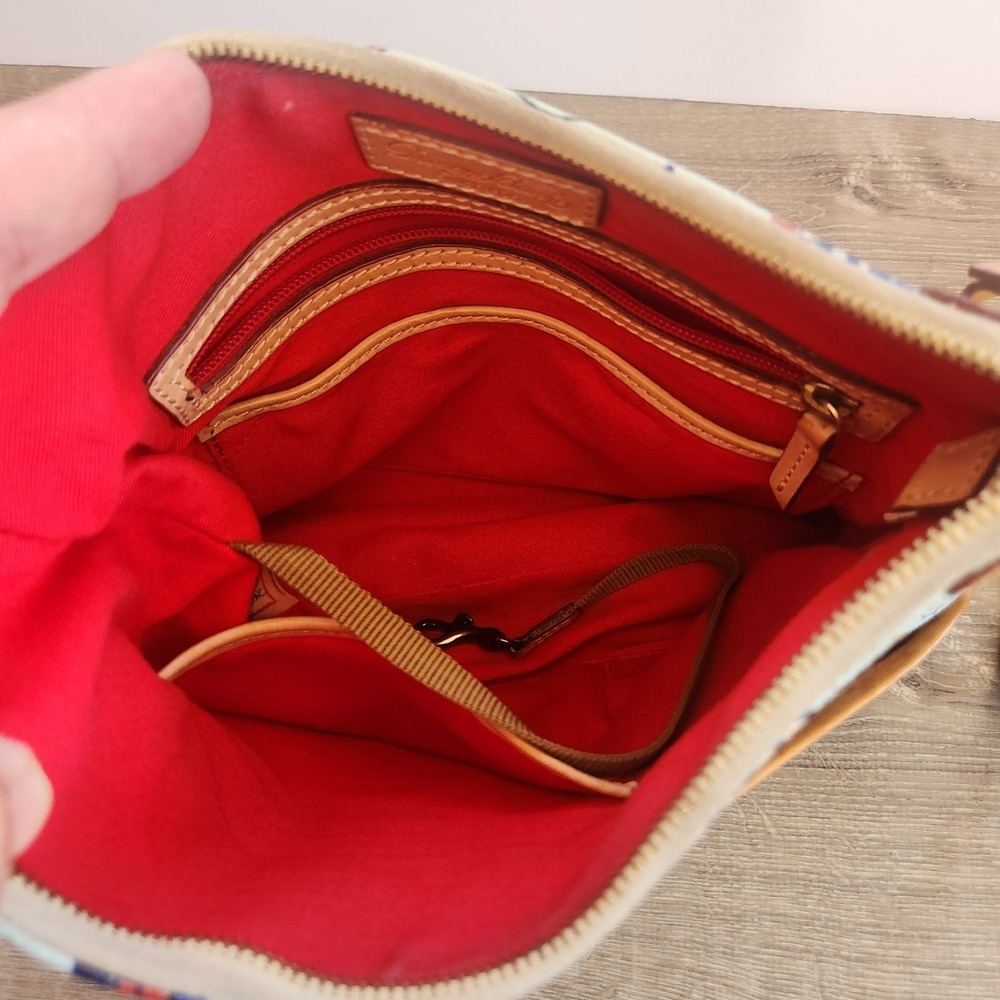 Dooney & Bourke 2016 Disney Parks 1/2 Marathon Weekend Crossbody Bag Purse Tote - Picture 12 of 16